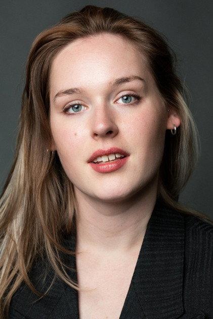Isla Mustanoja - Actor Profile Photo