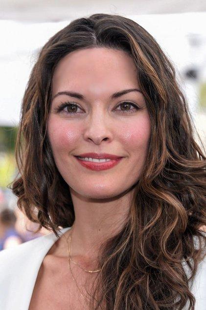 Alana de la Garza - Actor Profile Photo