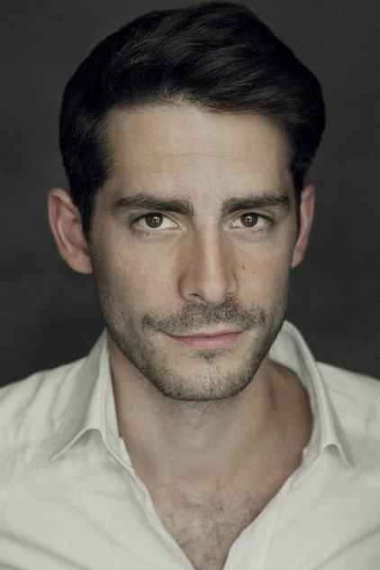 Simon Cotton - Actor Profile Photo