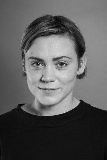 Elle Kari Bergenrud - Actor Profile Photo