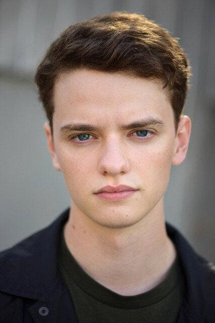 Dean Persons - Actor Profile Photo