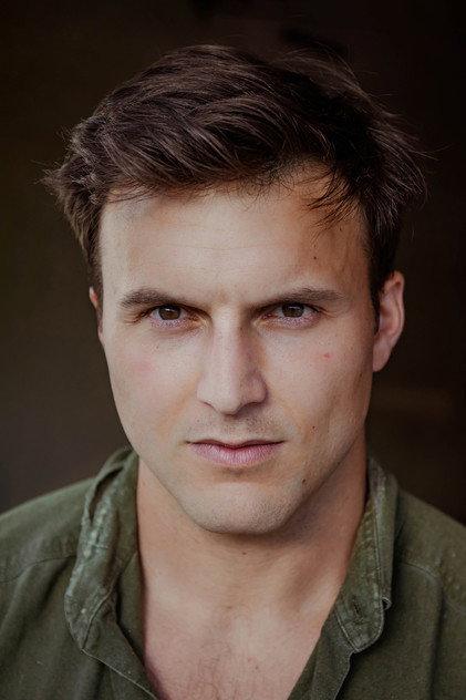 Anton Hedayat - Actor Profile Photo