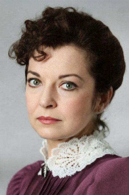 Candan Sabuncu - Actor Profile Photo