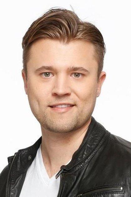 Drew Moss - Actor Profile Photo