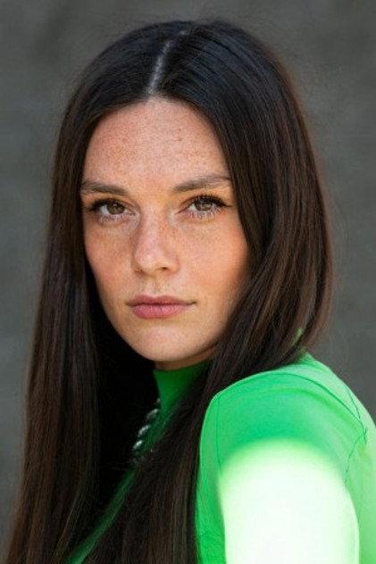 Estraden - Actor Profile Photo