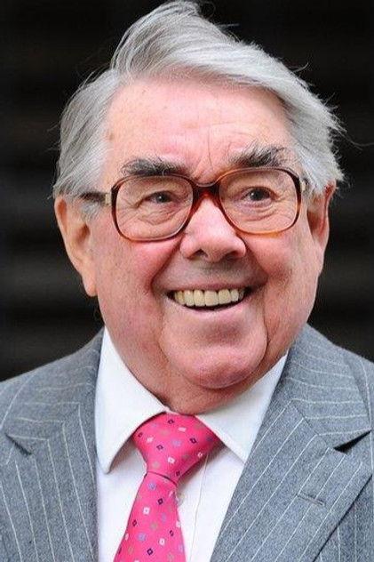 Ronnie Corbett - Actor Profile Photo