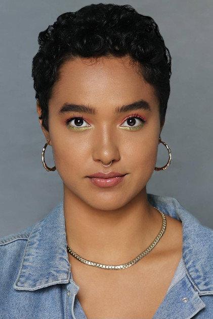 Sydney Kuhne - Actor Profile Photo