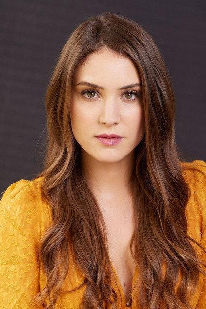 Kirsten Pfeiffer - Actor Profile Photo