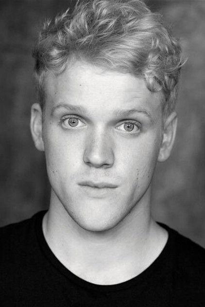 Tom Cox - Actor Profile Photo
