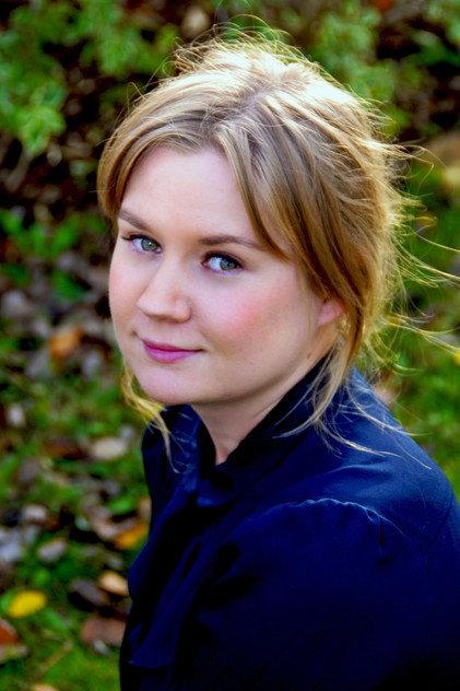 Natalie Minnevik - Actor Profile Photo