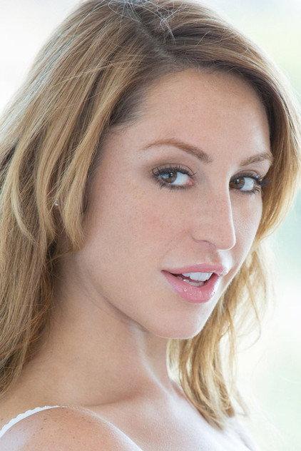 Christiana Cinn - Actor Profile Photo