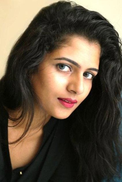 Yamini Lakshmanan - Actor Profile Photo