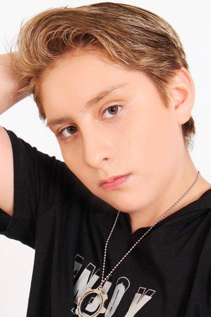 Uriel Reymund - Actor Profile Photo