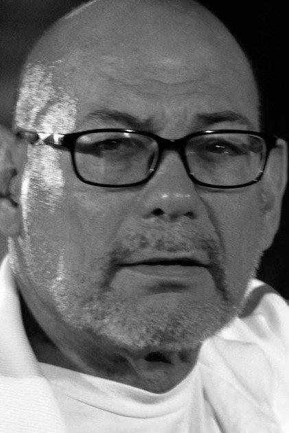 Jon Achaval - Actor Profile Photo