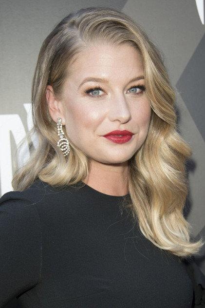 Ellen Woglom - Actor Profile Photo