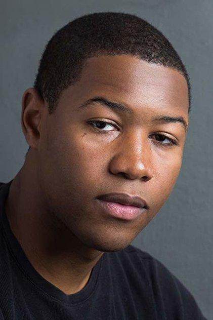 Luke Tennie - Actor Profile Photo
