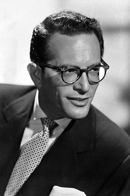 Robert Q. Lewis - Actor Profile Photo