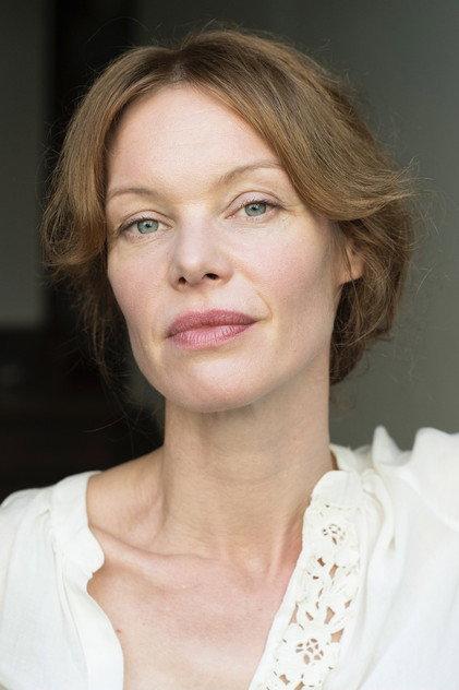 Mona Petri - Actor Profile Photo