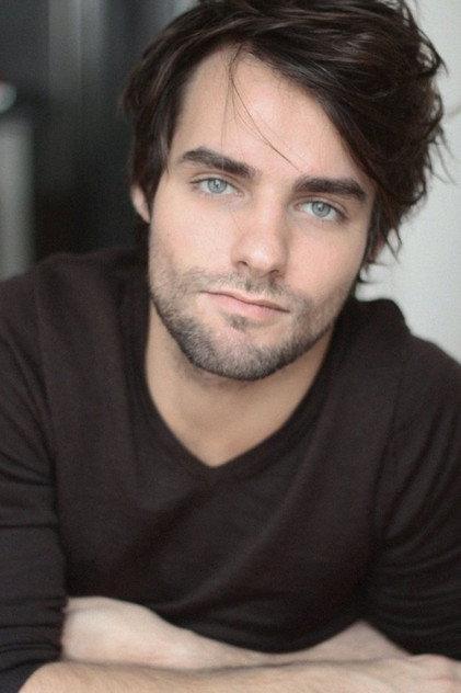Yoann Moëss - Actor Profile Photo