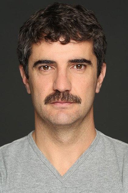 Roberto Chapu - Actor Profile Photo