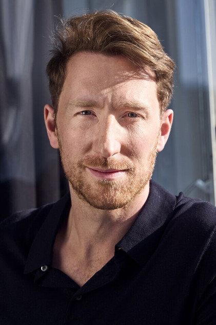 Louis Klamroth - Actor Profile Photo