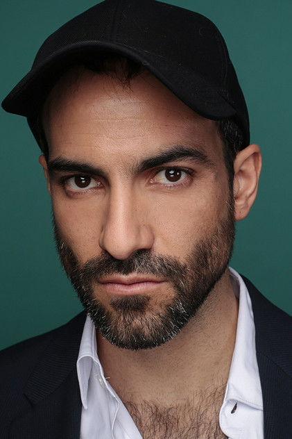 Gabriel Cañas - Actor Profile Photo