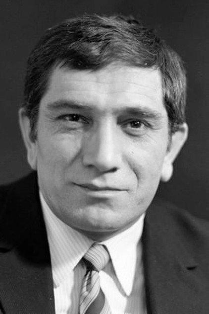 Armen Dzhigarkhanyan - Actor Profile Photo