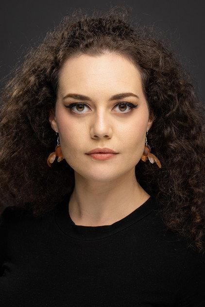 Gabby Carbon - Actor Profile Photo