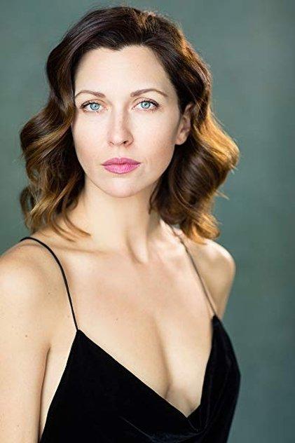 Margo Stilley - Actor Profile Photo