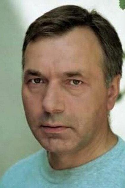 Leon Charewicz - Actor Profile Photo