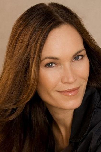 Lisa Stothard - Actor Profile Photo