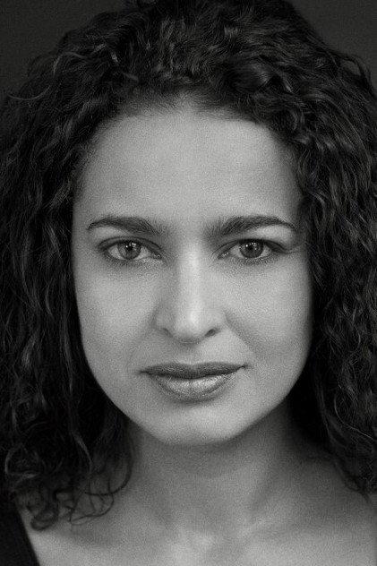 Christianne Oliveira - Actor Profile Photo