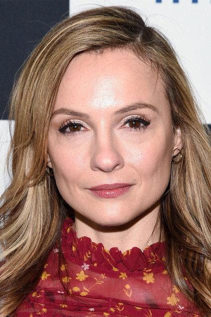 Kate Arrington - Actor Profile Photo
