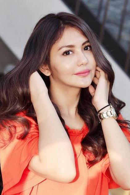 Juliana Moechtar - Actor Profile Photo