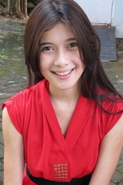 Airis Emiliana - Actor Profile Photo