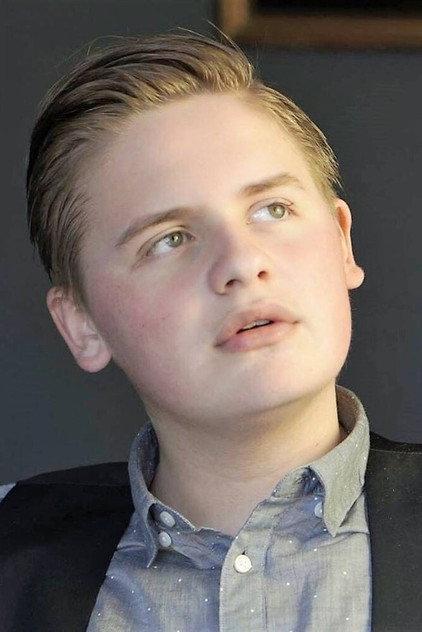 Simon Parmentier - Actor Profile Photo