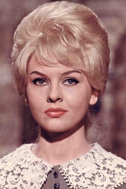 Annie Anderson - Actor Profile Photo