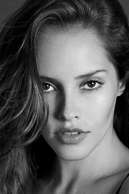Anni Barros - Actor Profile Photo