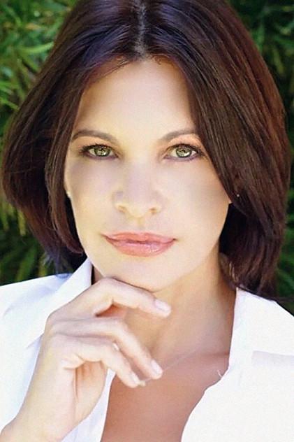 Laura Bayonas - Actor Profile Photo