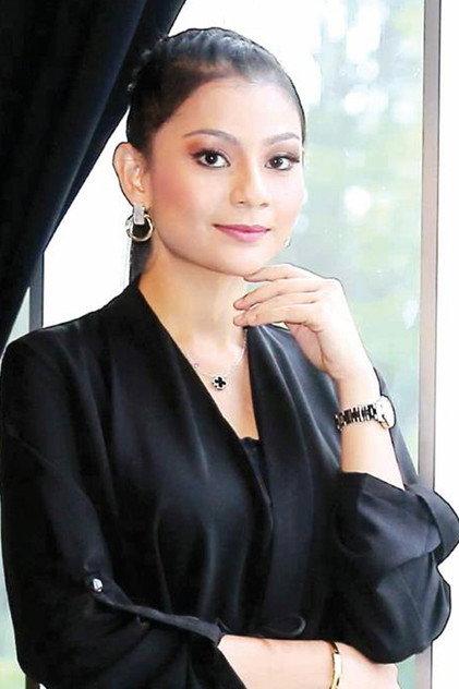 Silfeny Osman - Actor Profile Photo
