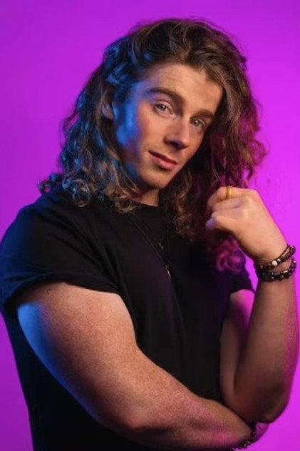 Stuart Mackey - Actor Profile Photo