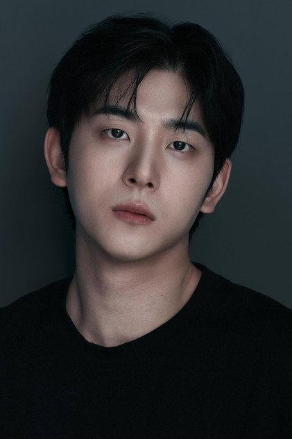 Shin Yong-seok - Actor Profile Photo