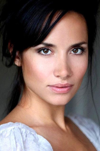 Alexia Degrémont - Actor Profile Photo