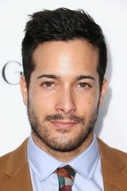 Shannon Holtzapffel - Actor Profile Photo