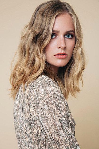Erika Bulataya - Actor Profile Photo