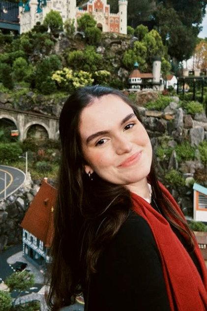 Júlia Medeiros - Actor Profile Photo