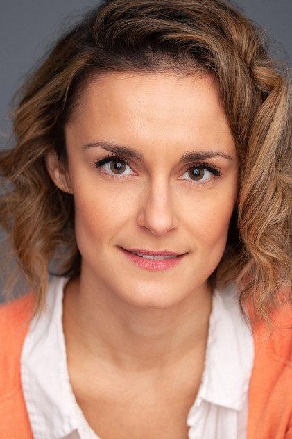 Jen Viens - Actor Profile Photo