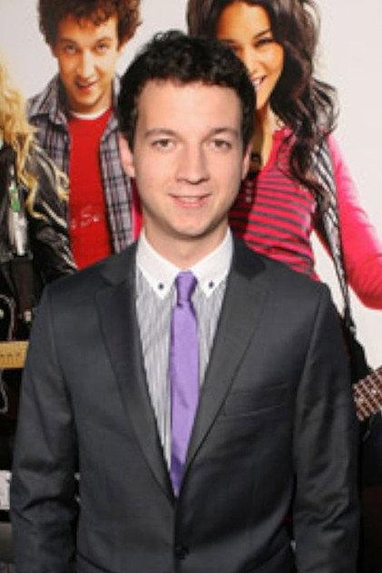 Gaelan Connell - Actor Profile Photo