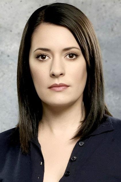Paget Brewster - Actor Profile Photo