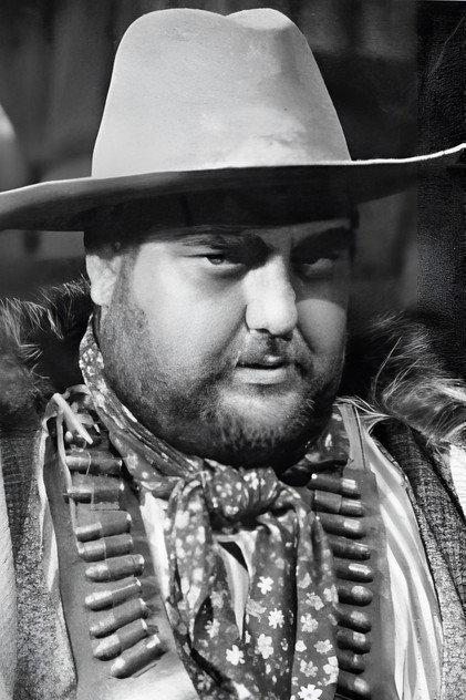 Cris Huerta - Actor Profile Photo